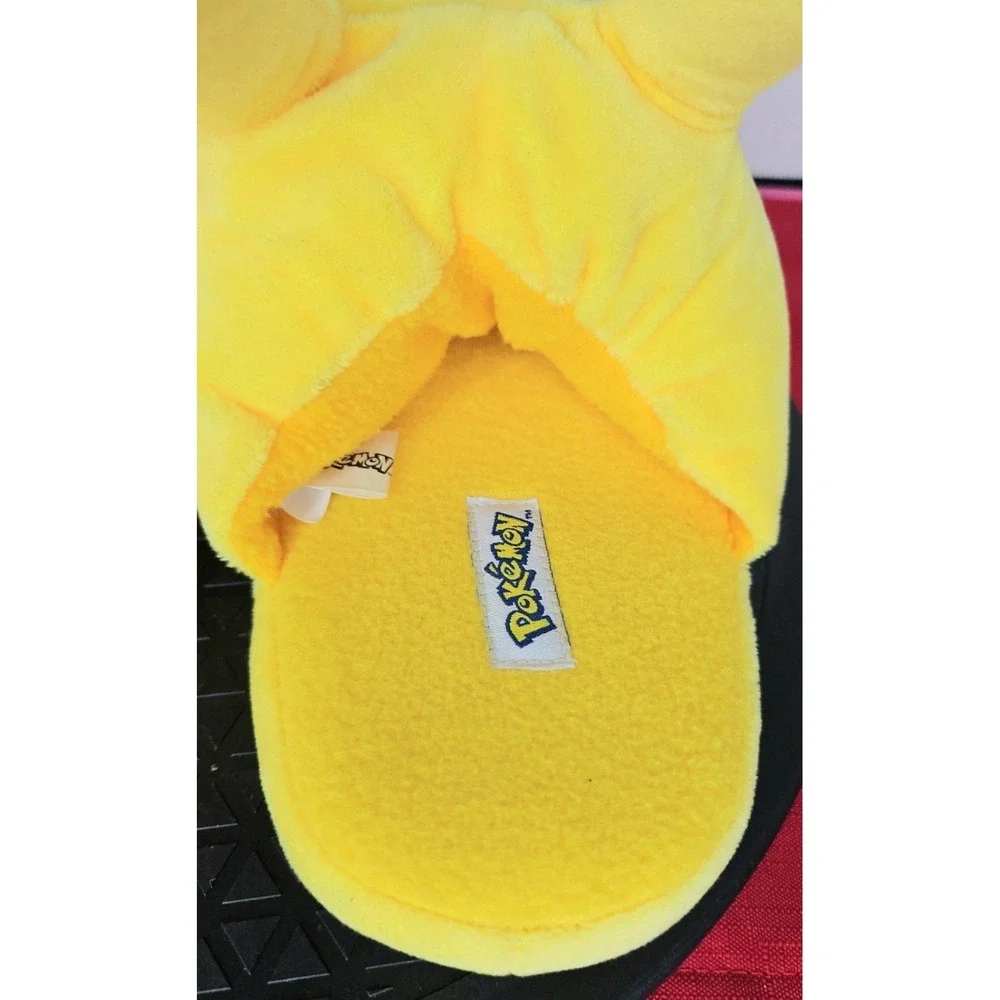 Big Kid's Pikachu Pokémon Slippers Size‎ 11/12 NWOT'S Yellow